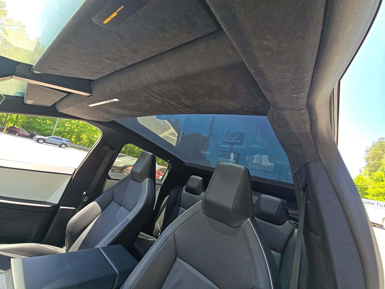 TESLA CYBERTRUCK - 7