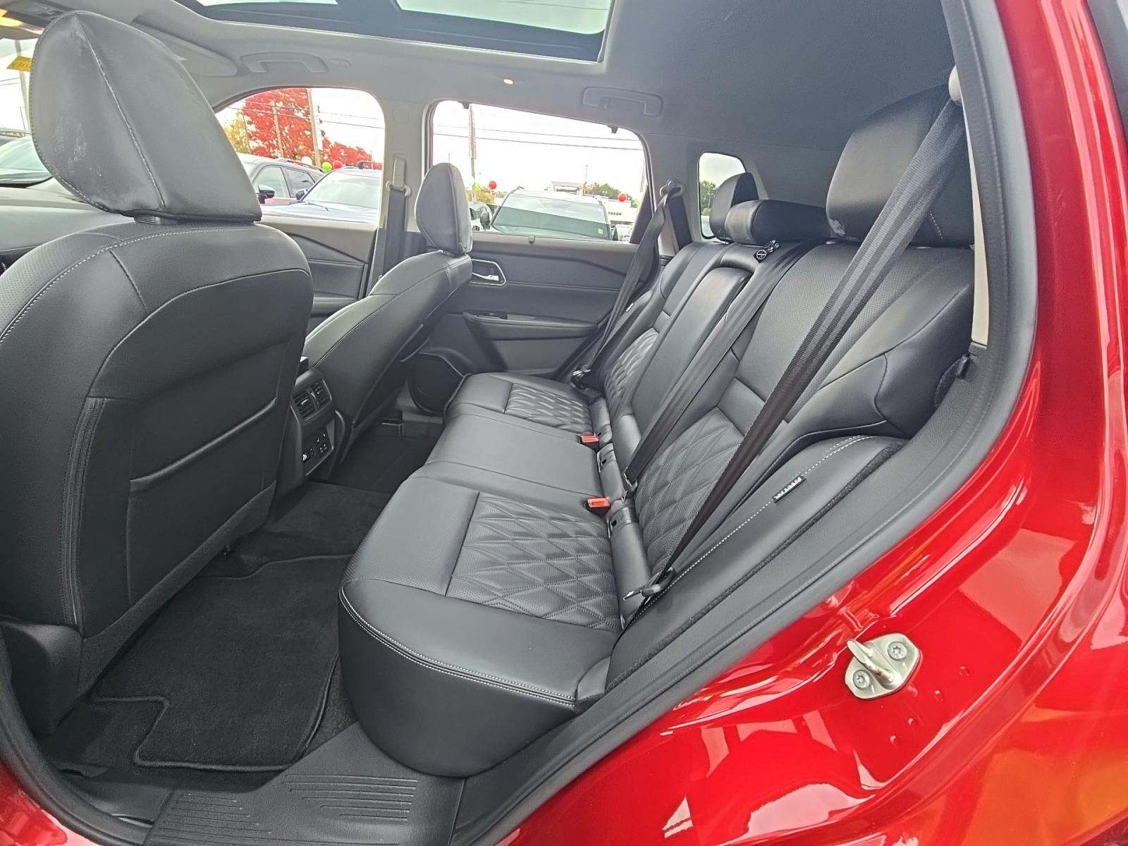 2022 Nissan Rogue Platinum AWD