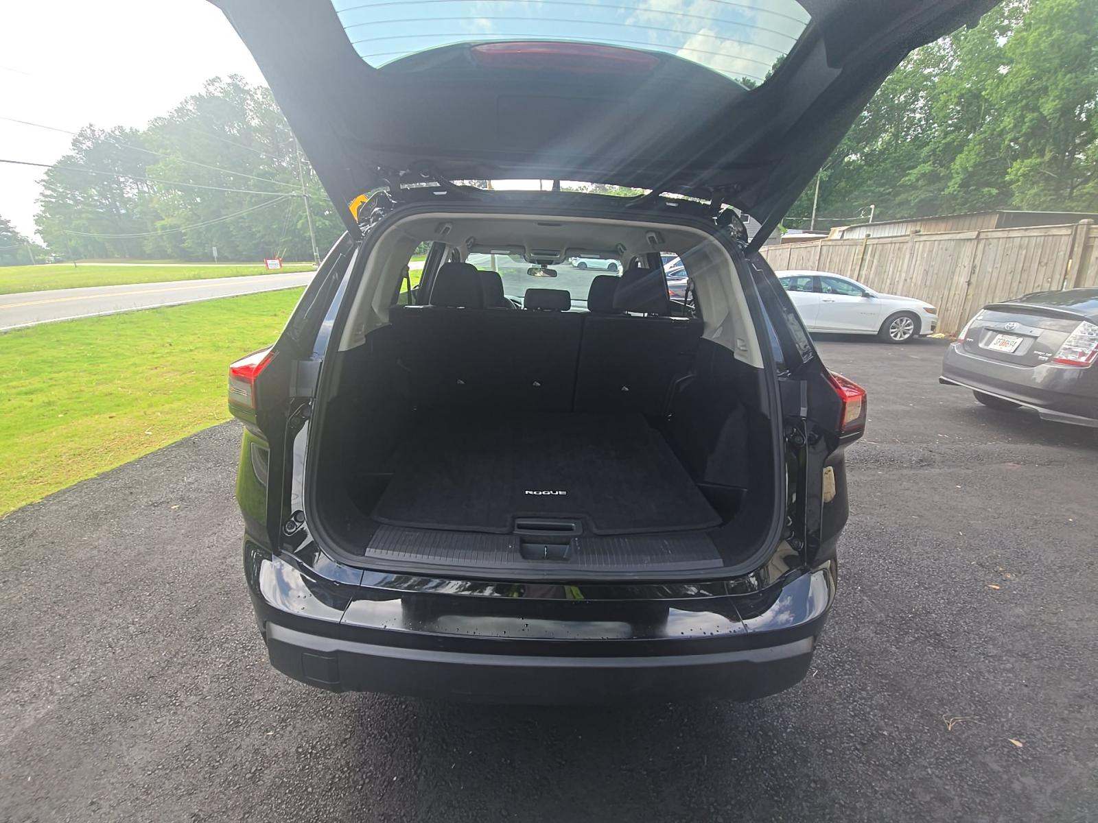 2026 Nissan Rogue SV AWD