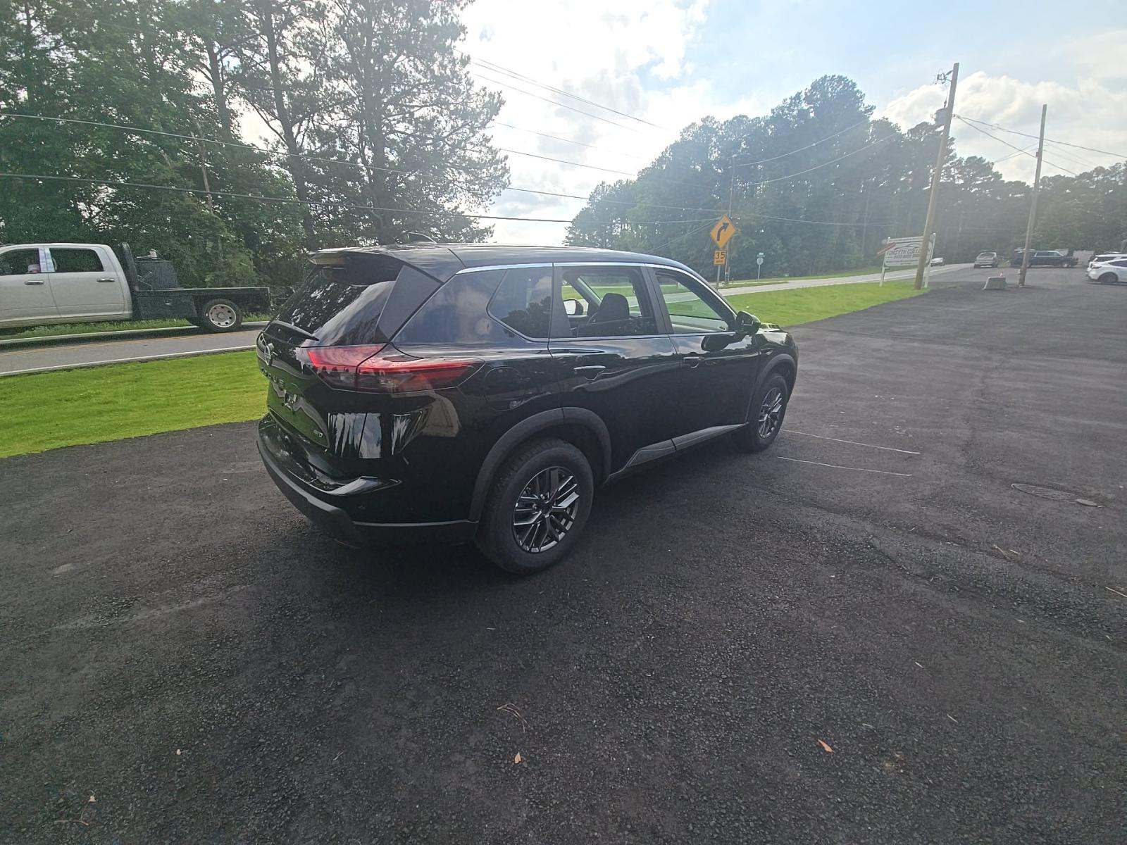 2026 Nissan Rogue SV AWD