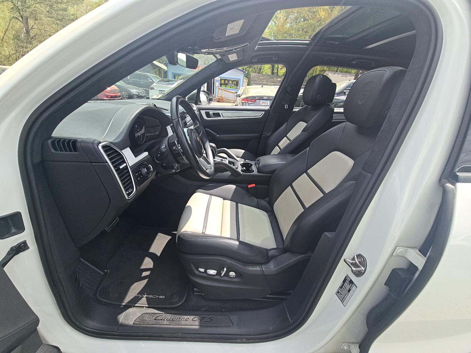 PORSCHE CAYENNE - 6