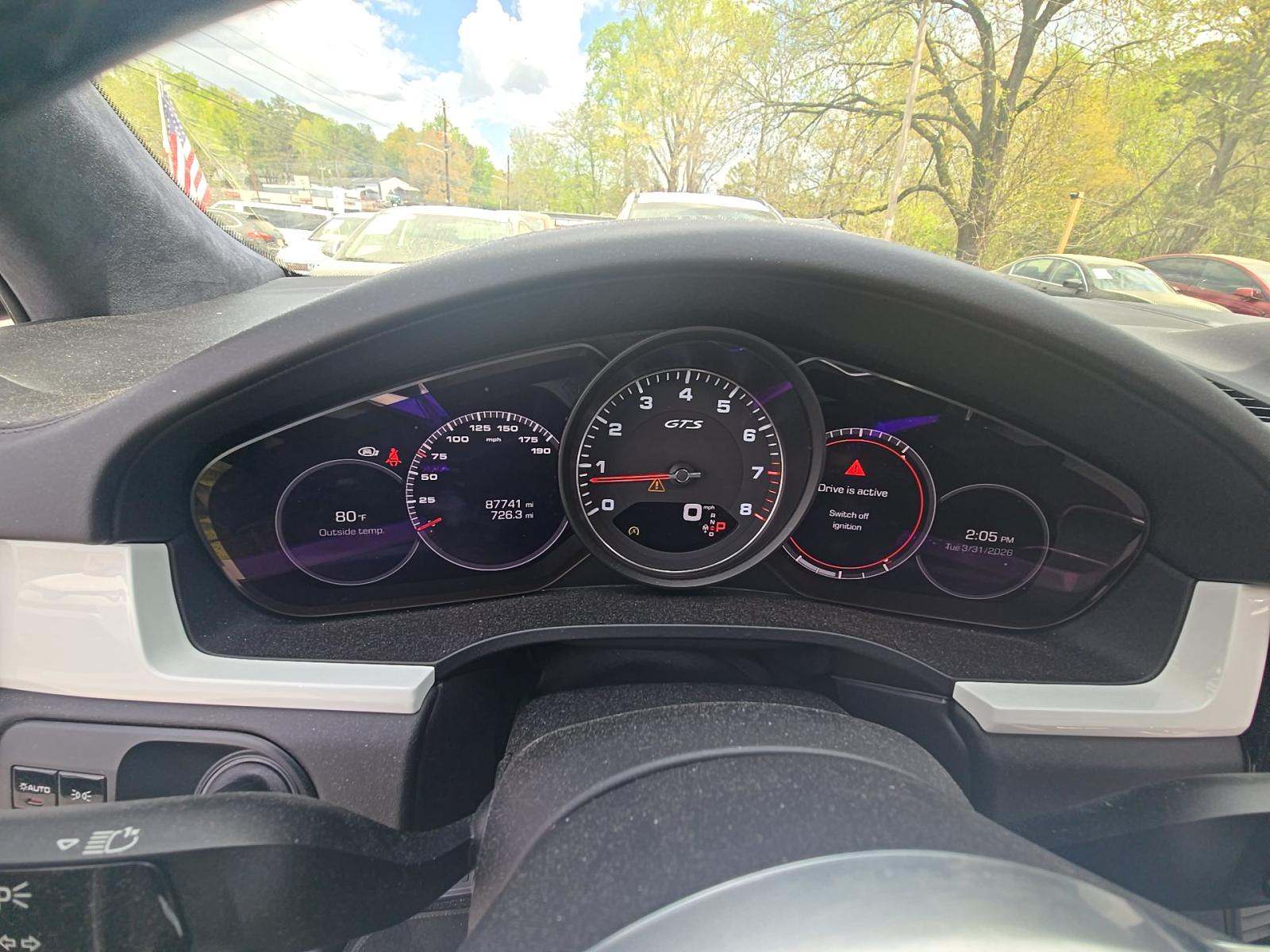 PORSCHE CAYENNE - 9