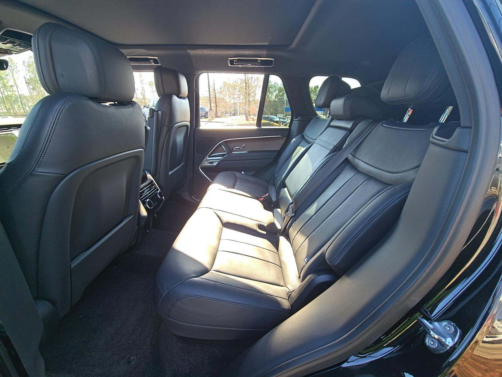 2024 Land Rover Range Rover SE AWD