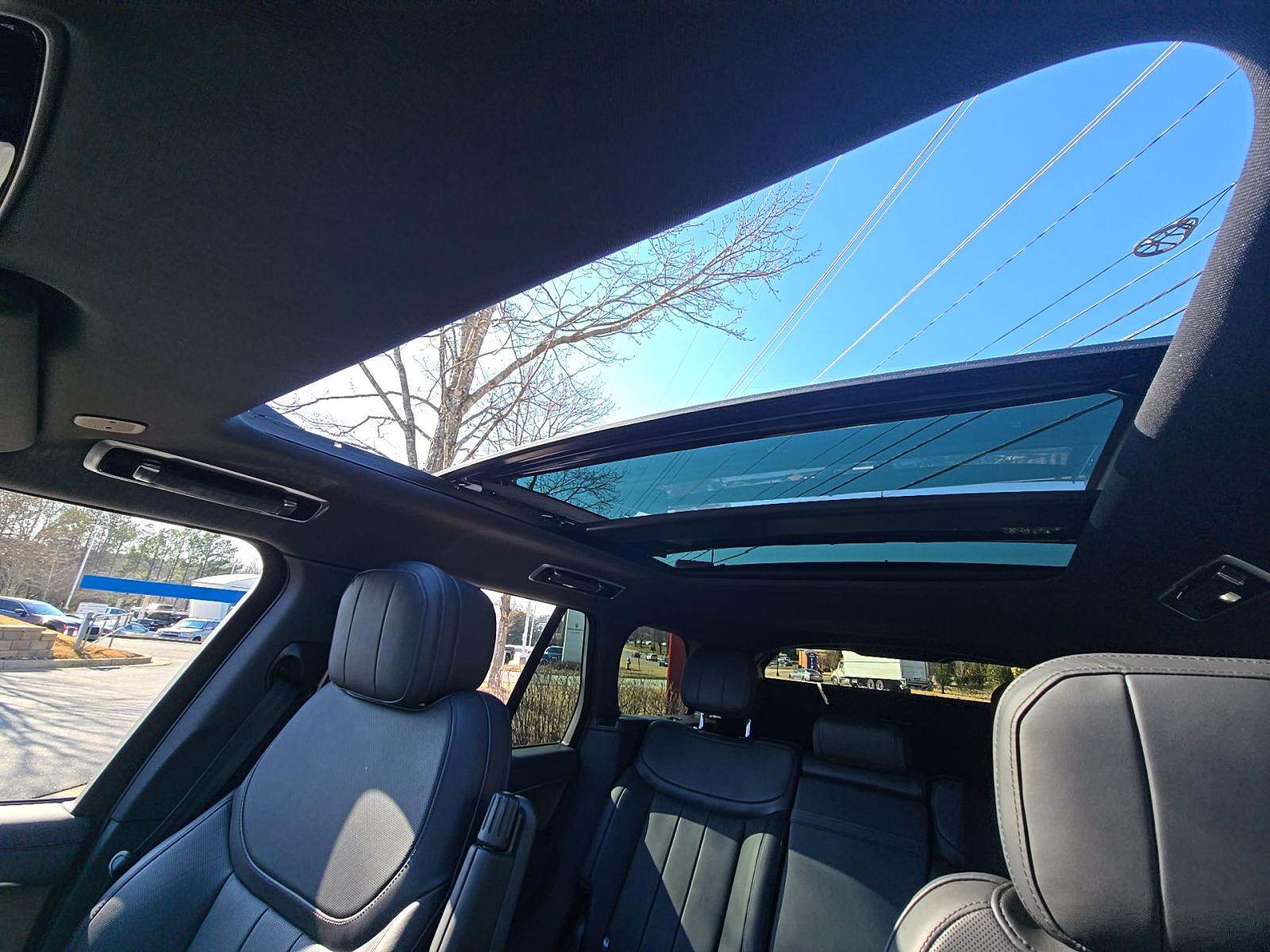 2024 Land Rover Range Rover SE AWD