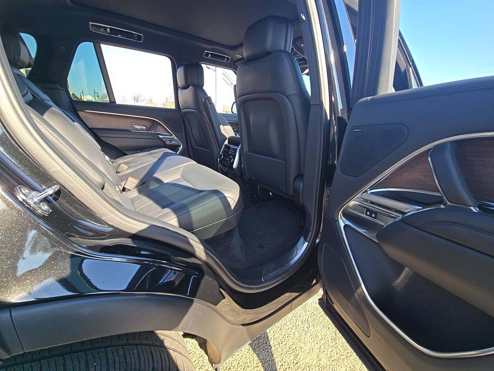 2024 Land Rover Range Rover SE AWD