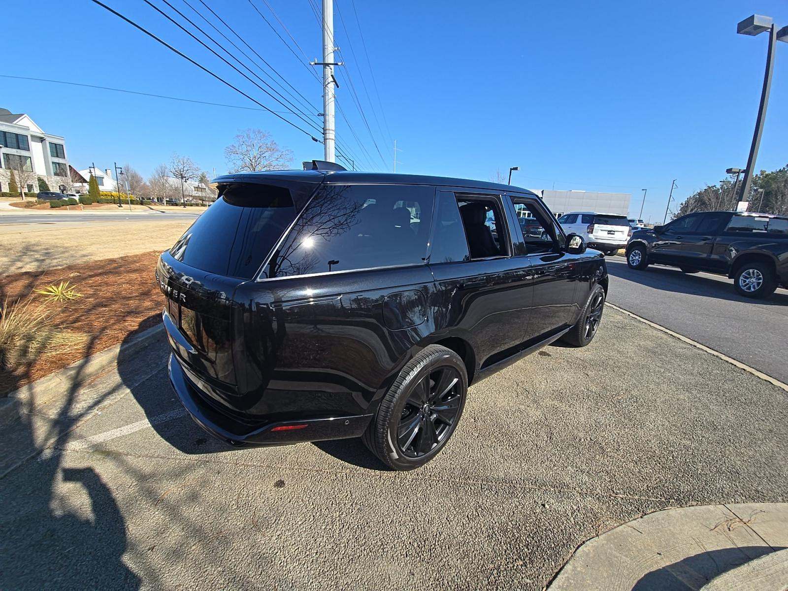 2024 Land Rover Range Rover SE AWD