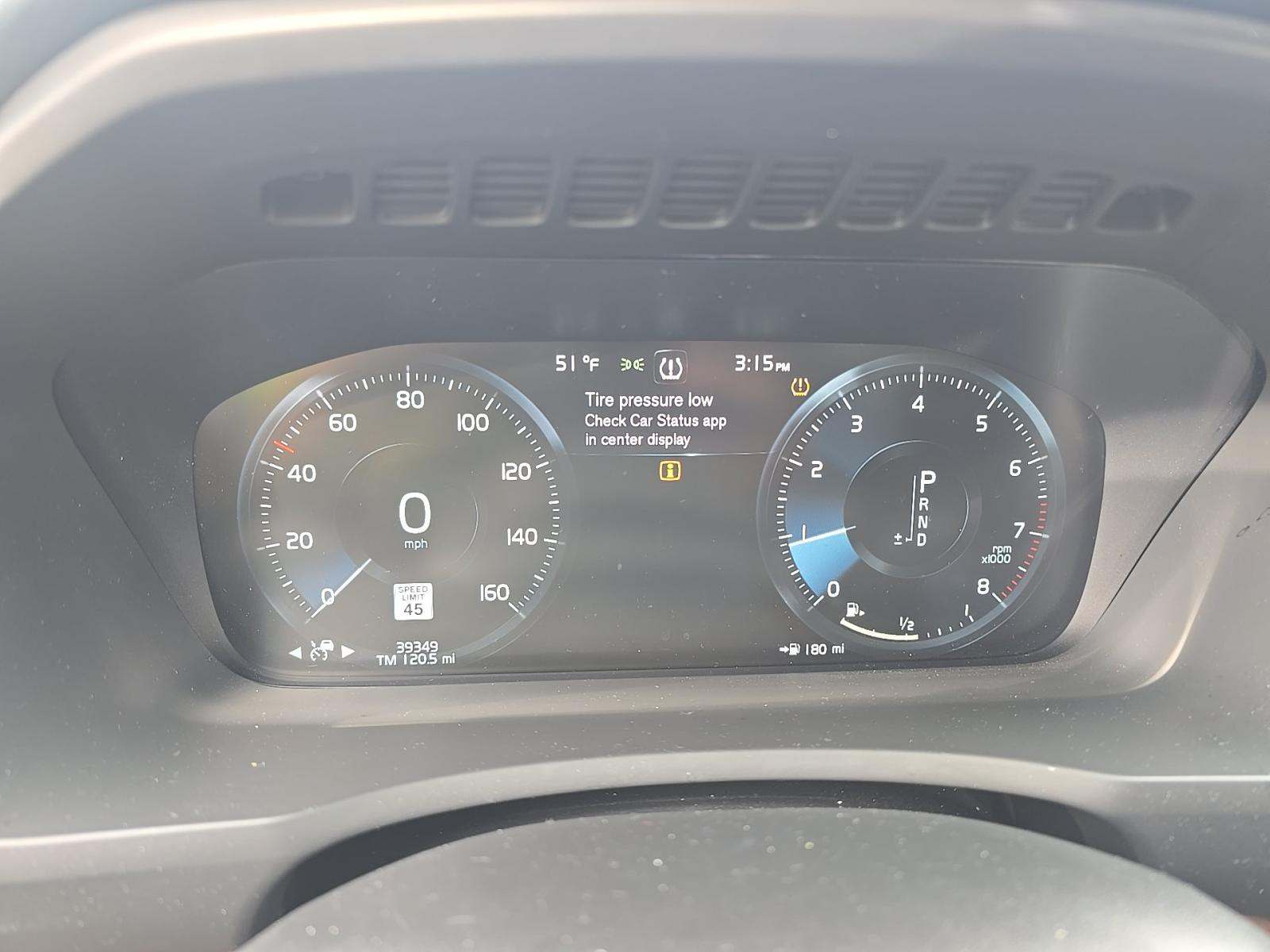 2022 Volvo XC90 T6 Momentum AWD