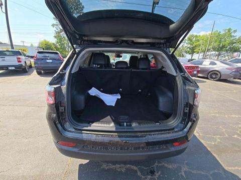 JEEP LATITUDE LUX - 10