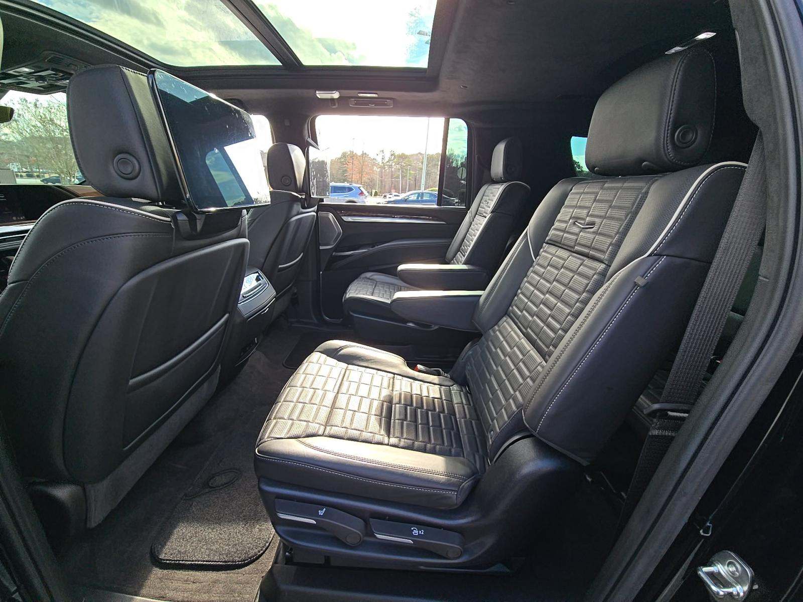 2025 Cadillac Escalade ESV Sport Platinum AWD