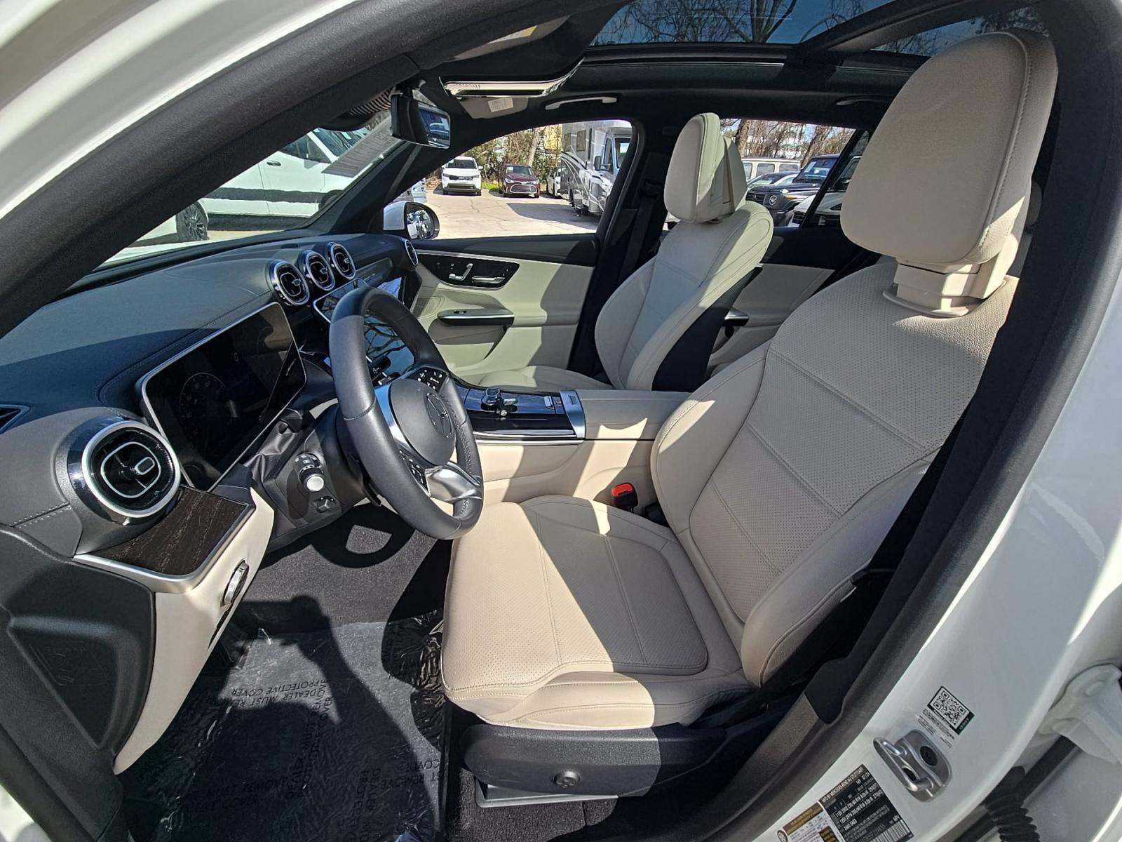 2025 Mercedes-Benz GLC GLC 300 RWD