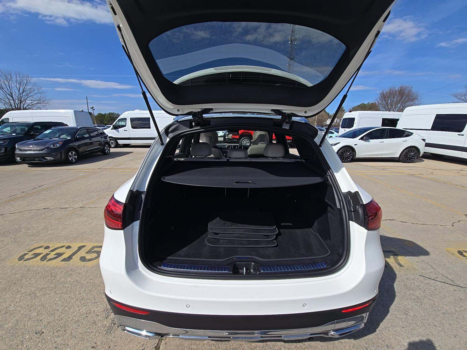 2025 Mercedes-Benz GLC GLC 300 RWD