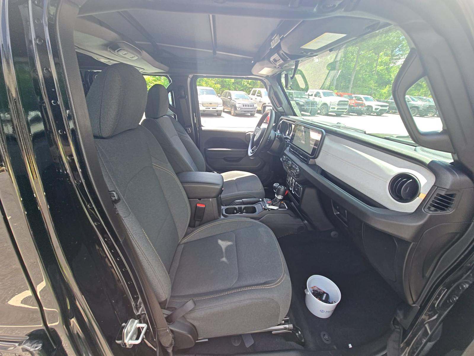 2025 Jeep Wrangler Sport AWD
