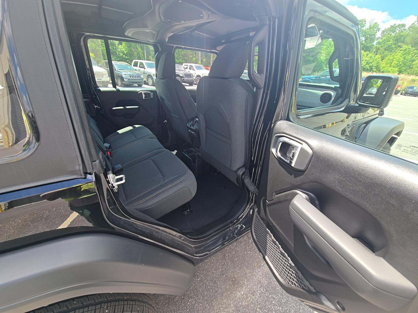 2025 Jeep Wrangler Sport AWD