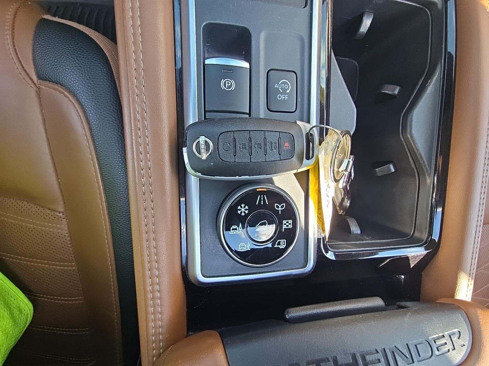 2023 Nissan Pathfinder Platinum AWD