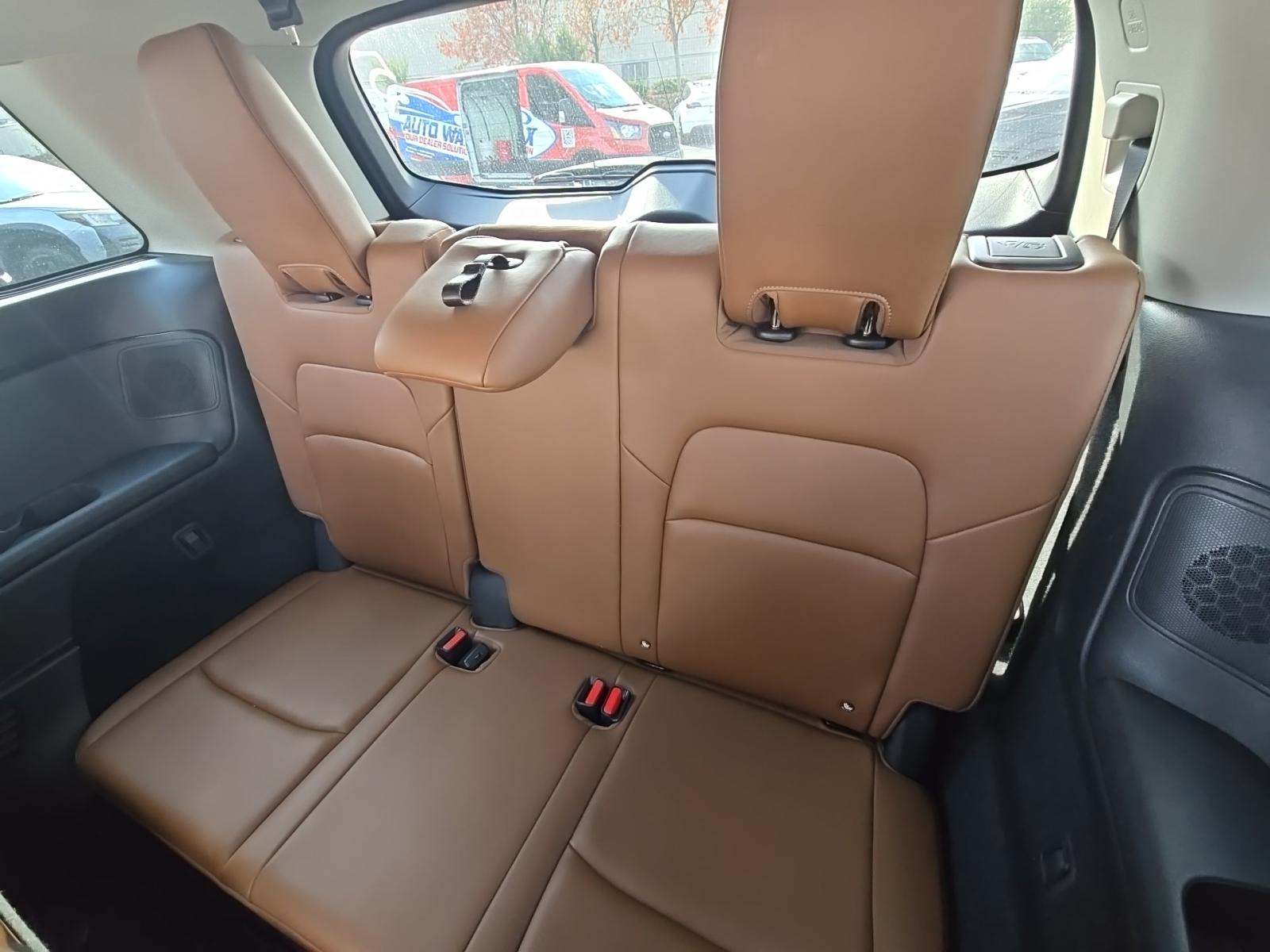 2023 Nissan Pathfinder Platinum AWD