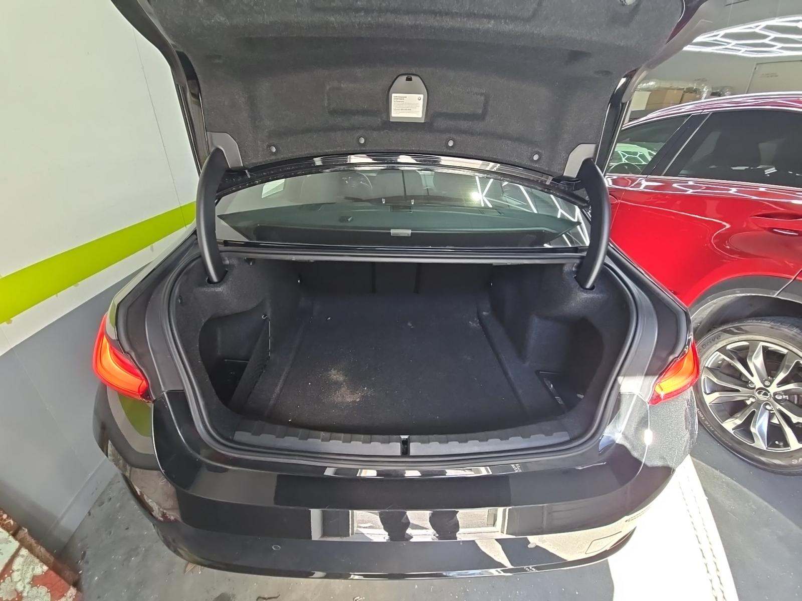 2025 BMW 3 Series 330i xDrive AWD