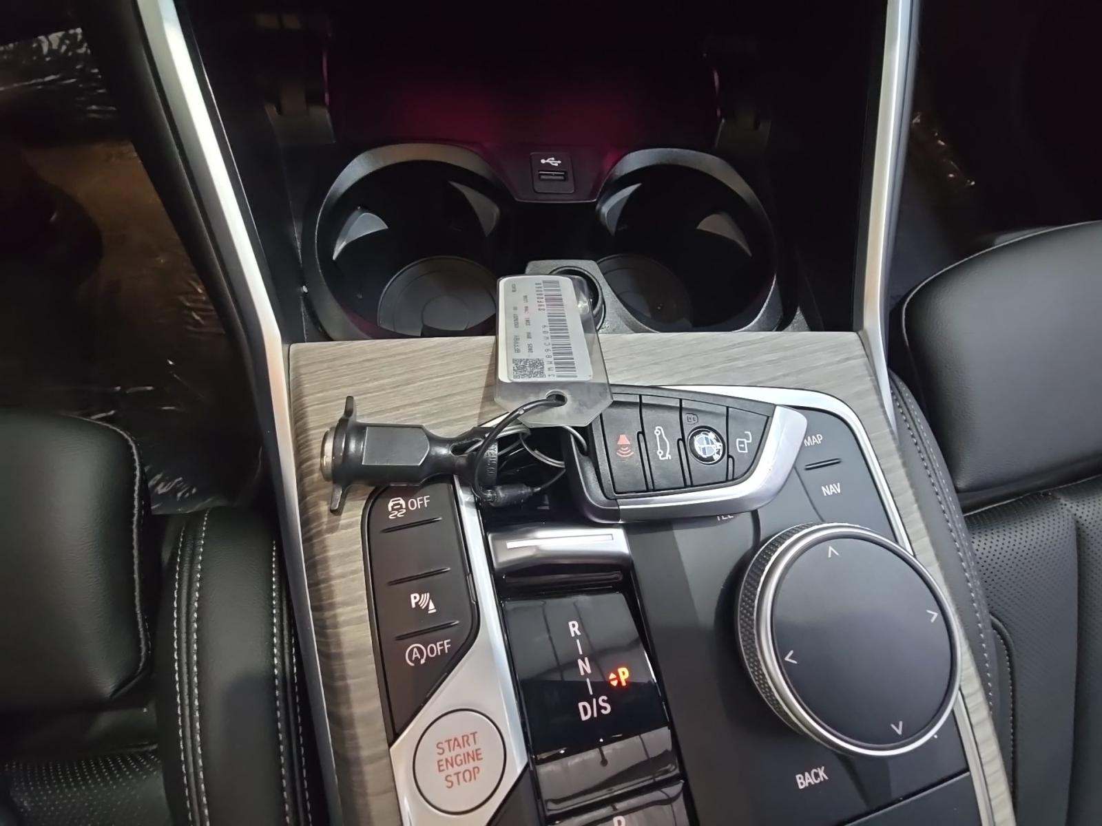 2025 BMW 3 Series 330i xDrive AWD