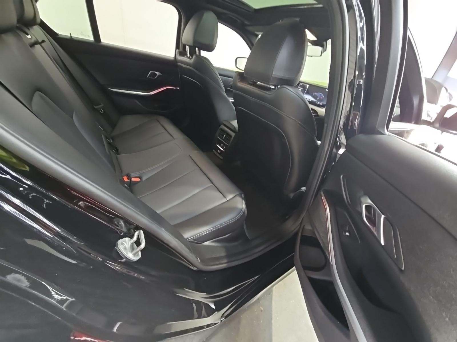 2025 BMW 3 Series 330i xDrive AWD