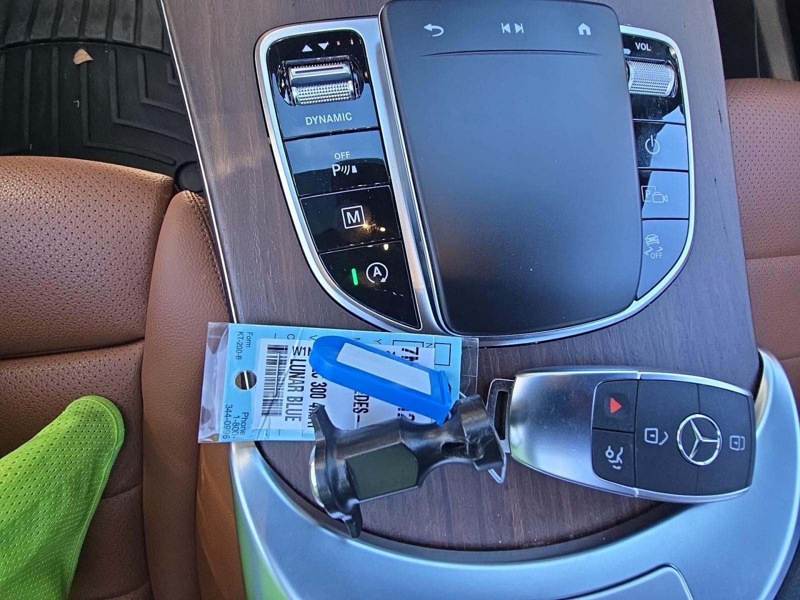 2022 Mercedes-Benz GLC GLC 300 AWD