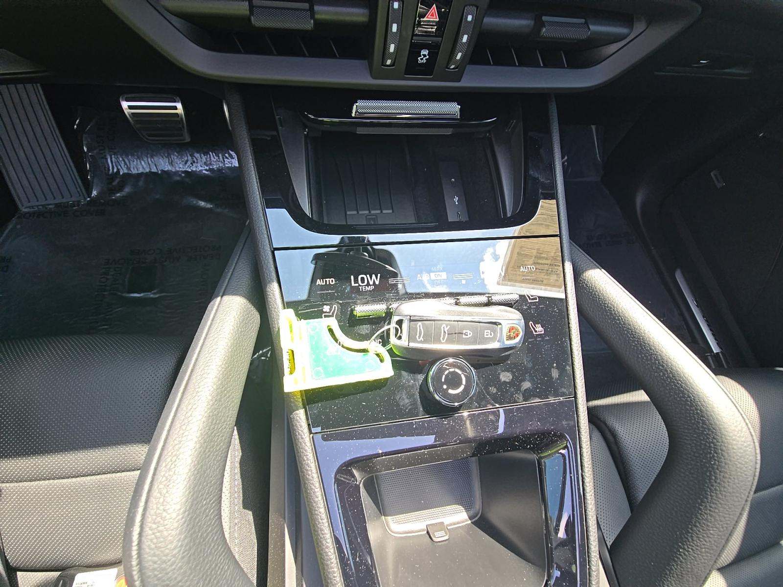 PORSCHE CAYENNE - 8