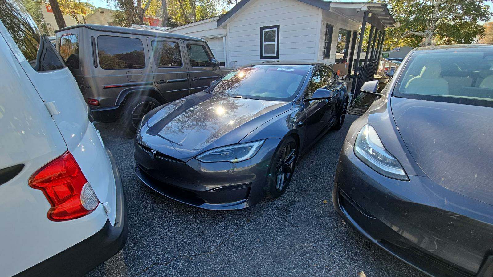 2023 Tesla Model S Plaid