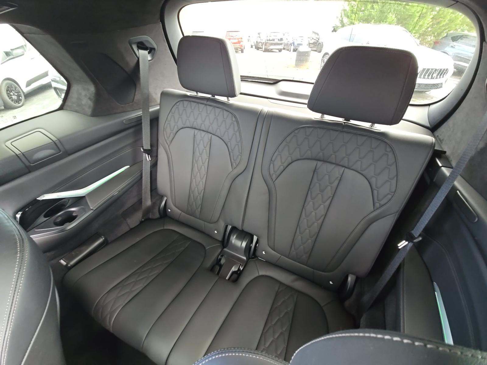 2024 BMW X7 M60i AWD