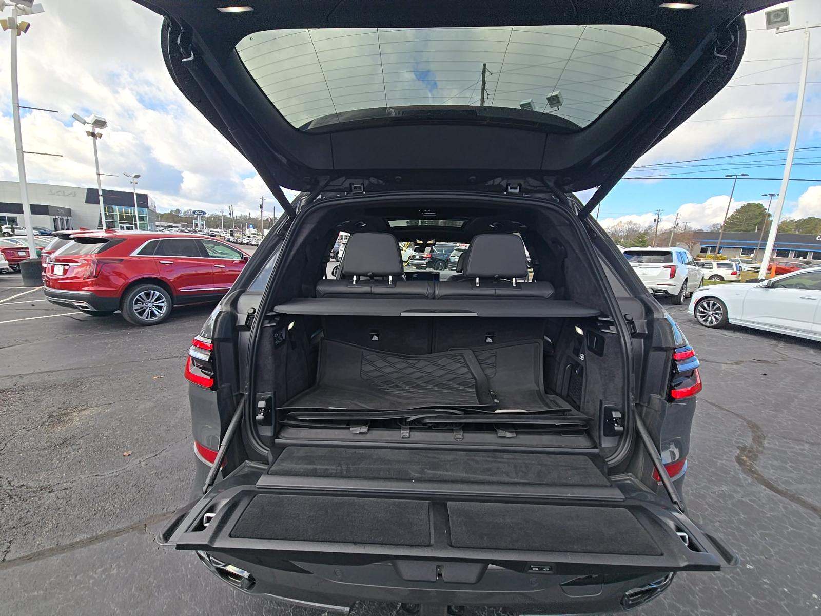 2024 BMW X7 M60i AWD