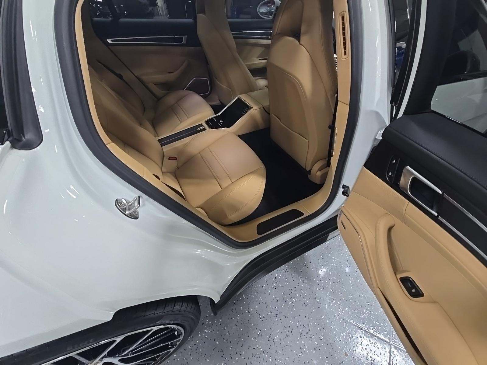 2023 Porsche Panamera Platinum Edition RWD