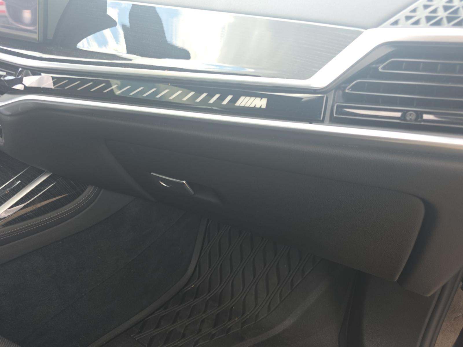 2023 BMW X7 M60i AWD