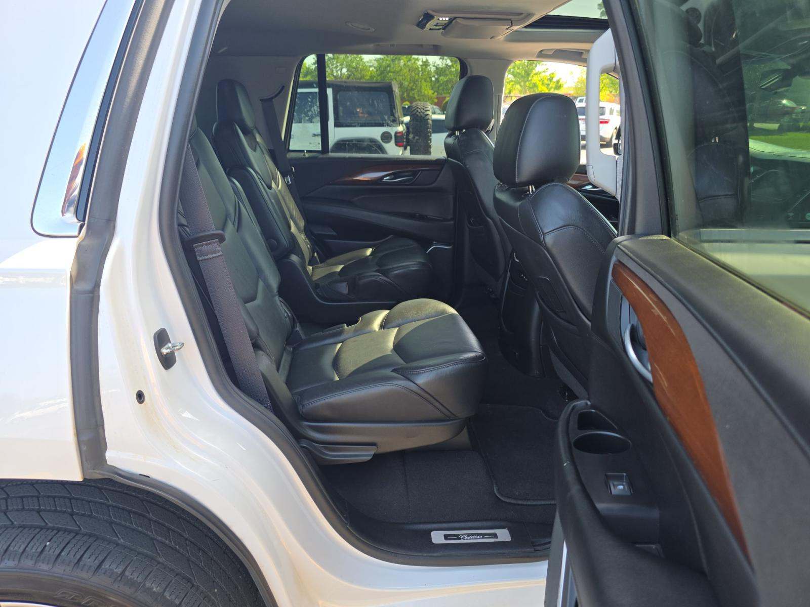 2019 Cadillac Escalade Luxury AWD
