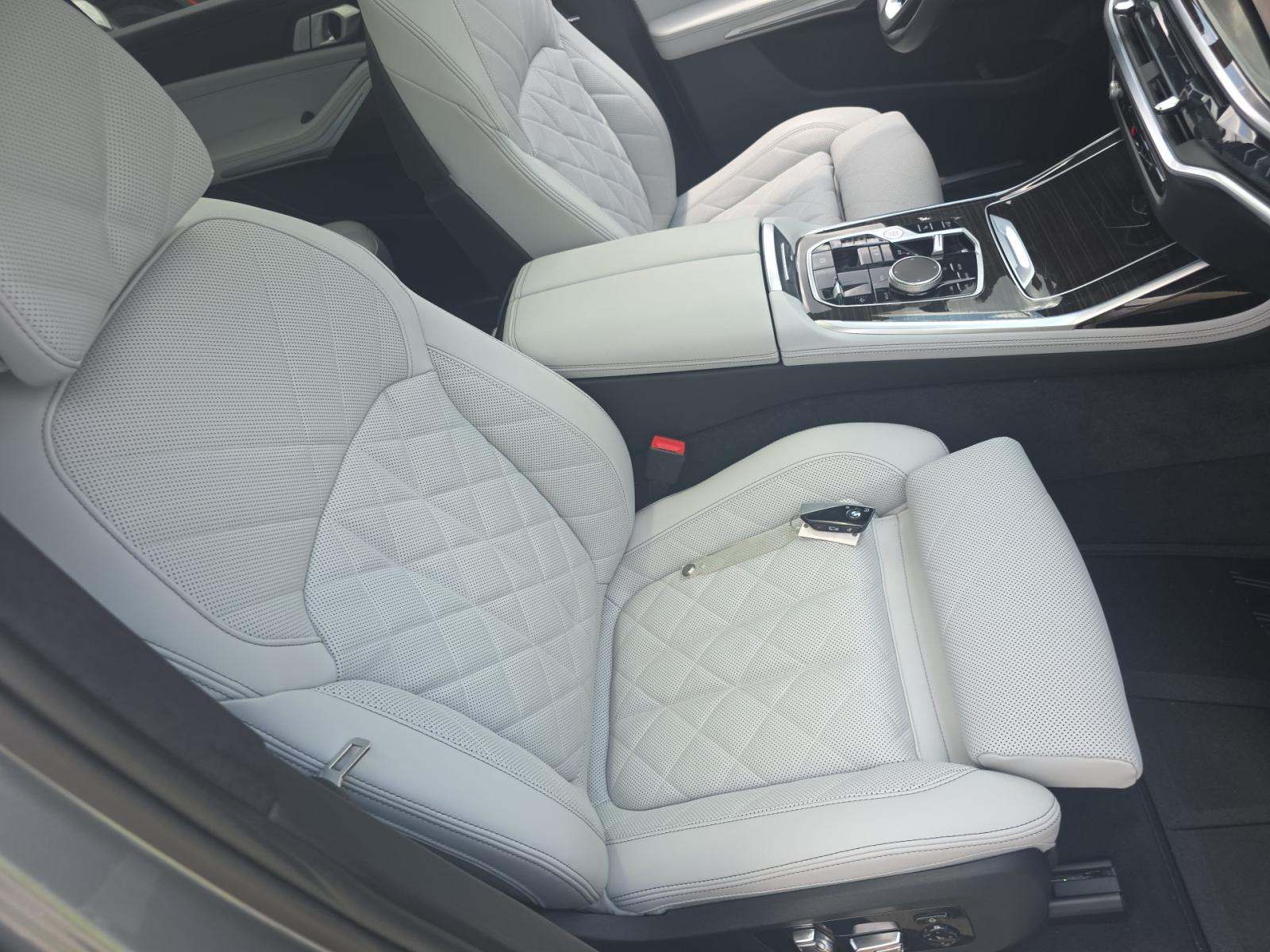 2024 BMW X7 xDrive40i AWD