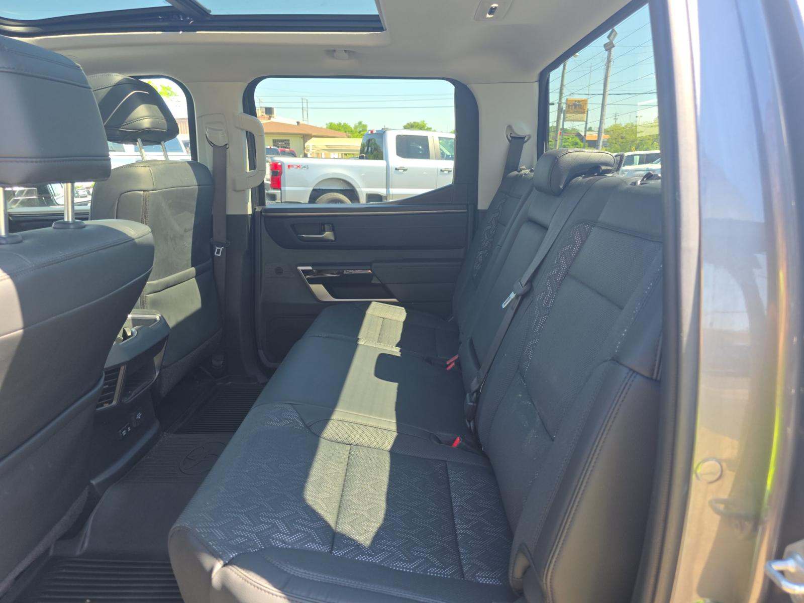 TOYOTA TUNDRA - 9