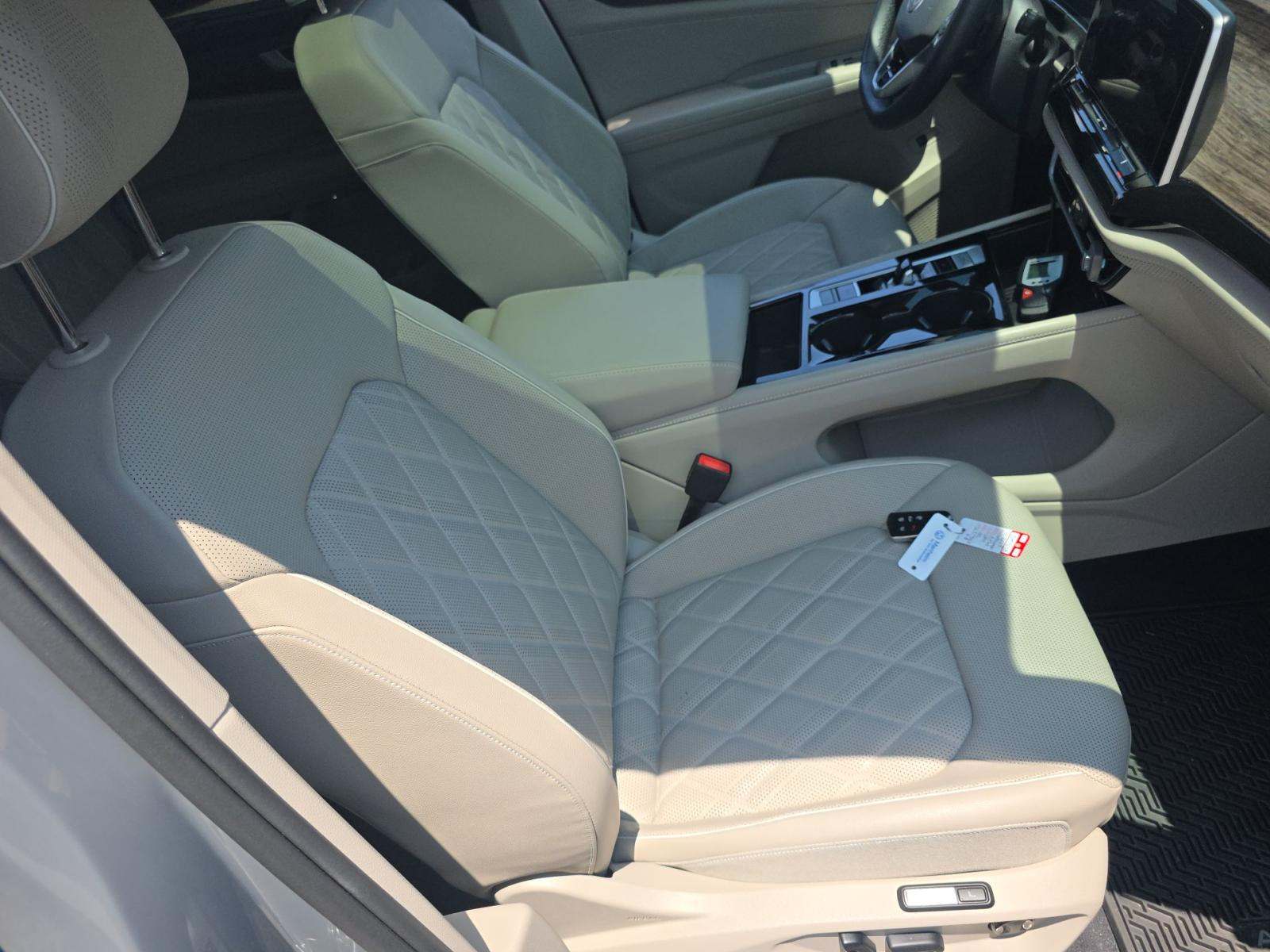 2025 Volkswagen Atlas 2.0T SEL Premium R-Line AWD