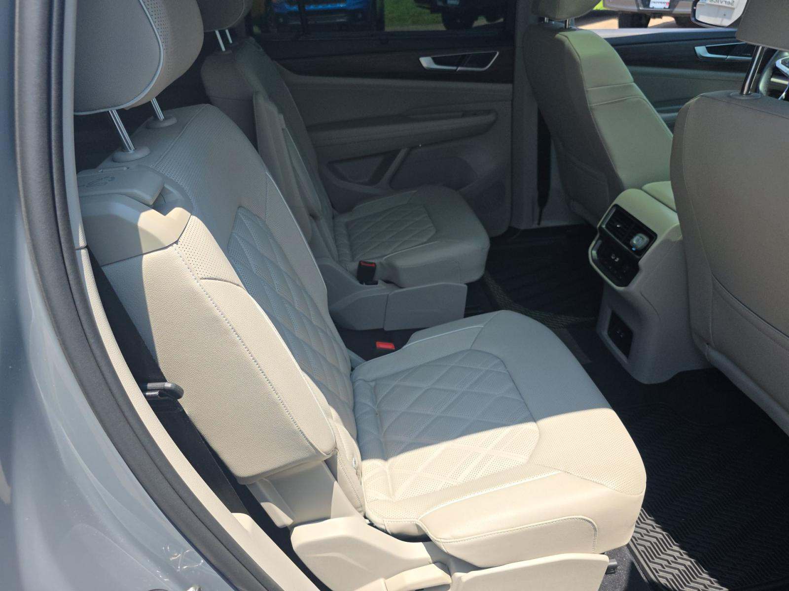 2025 Volkswagen Atlas 2.0T SEL Premium R-Line AWD