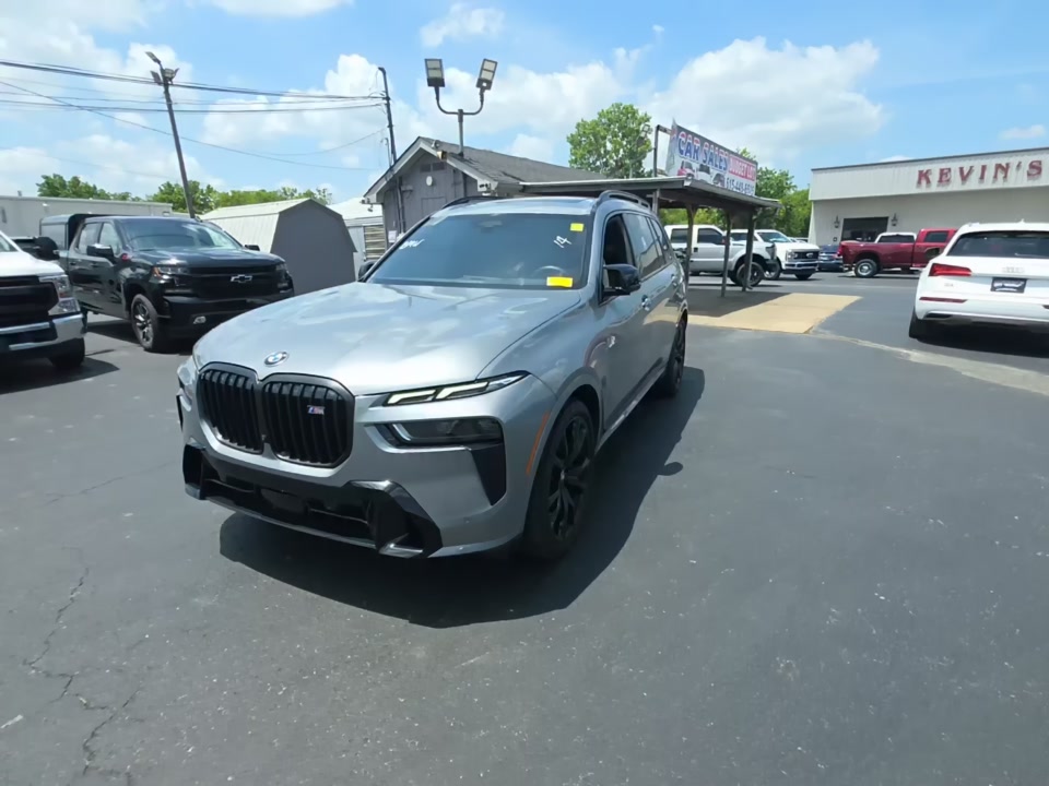 2025 BMW X7 M60i AWD