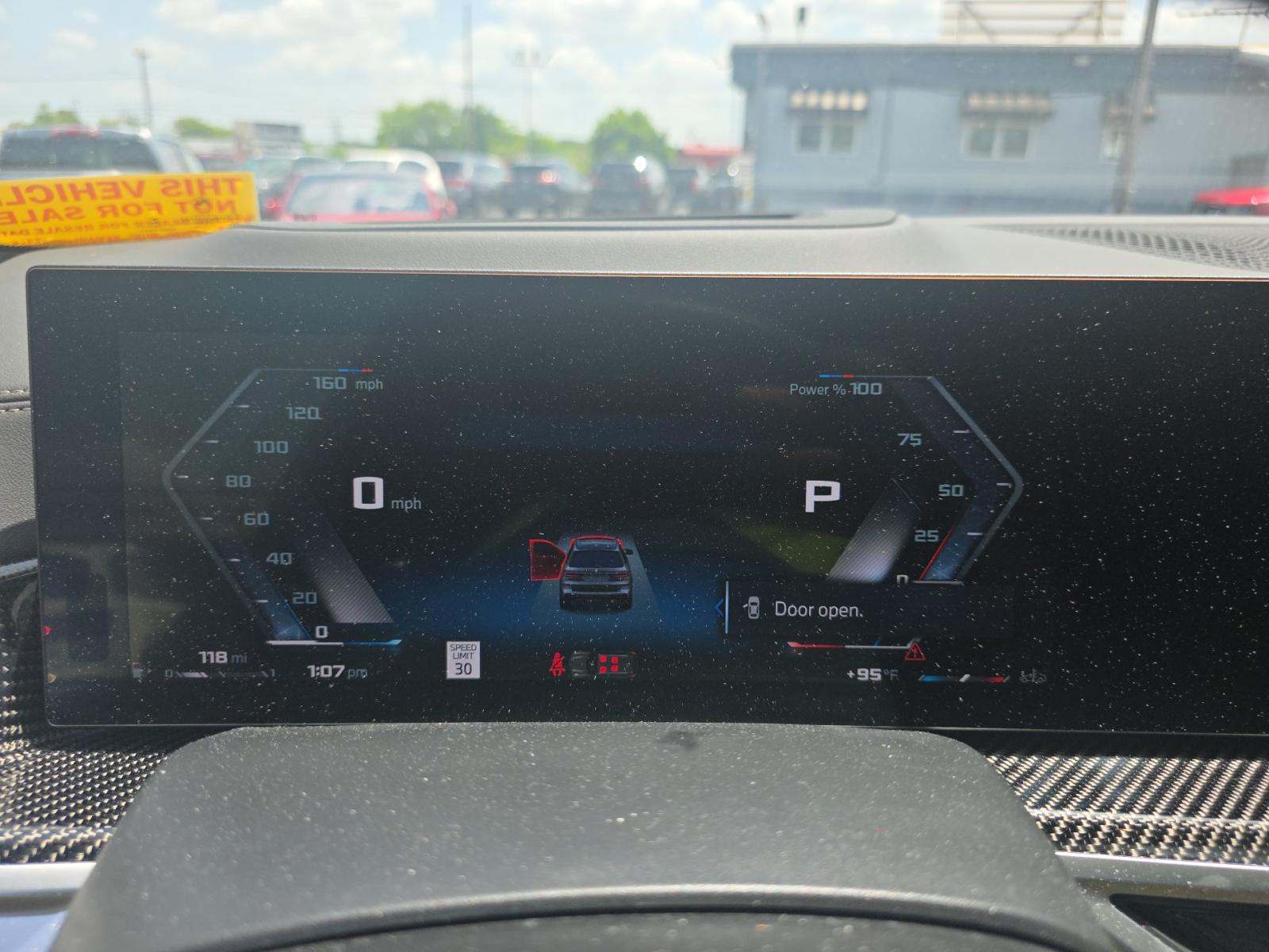 2025 BMW X7 M60i AWD