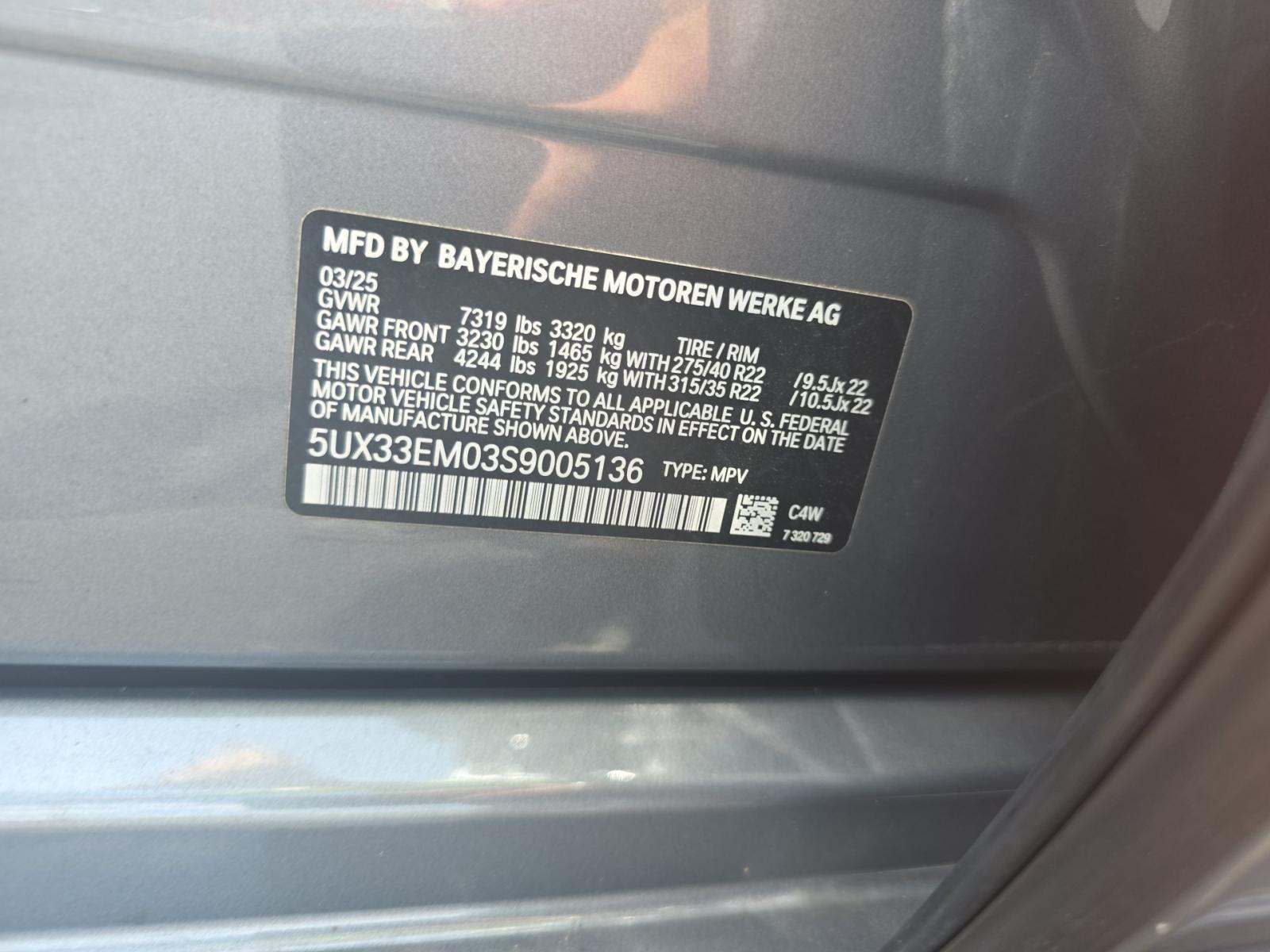 2025 BMW X7 M60i AWD