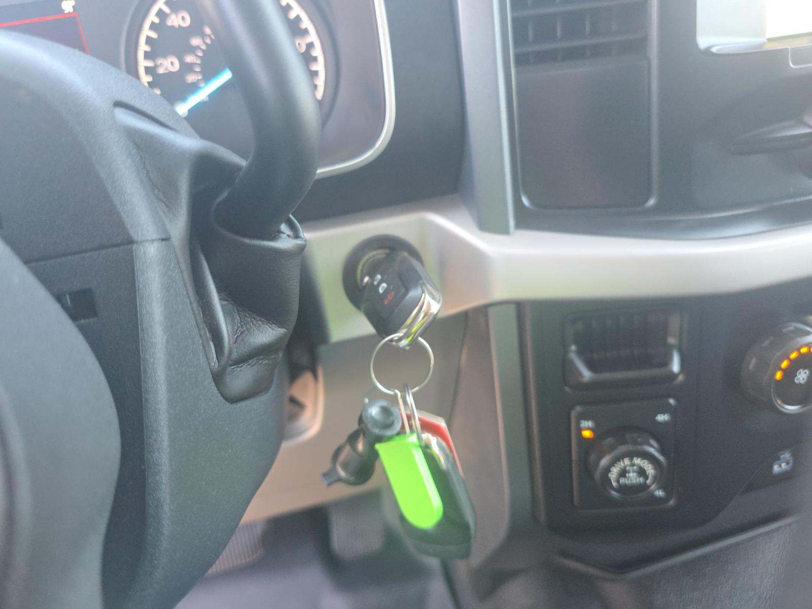 FORD F-150 - 4