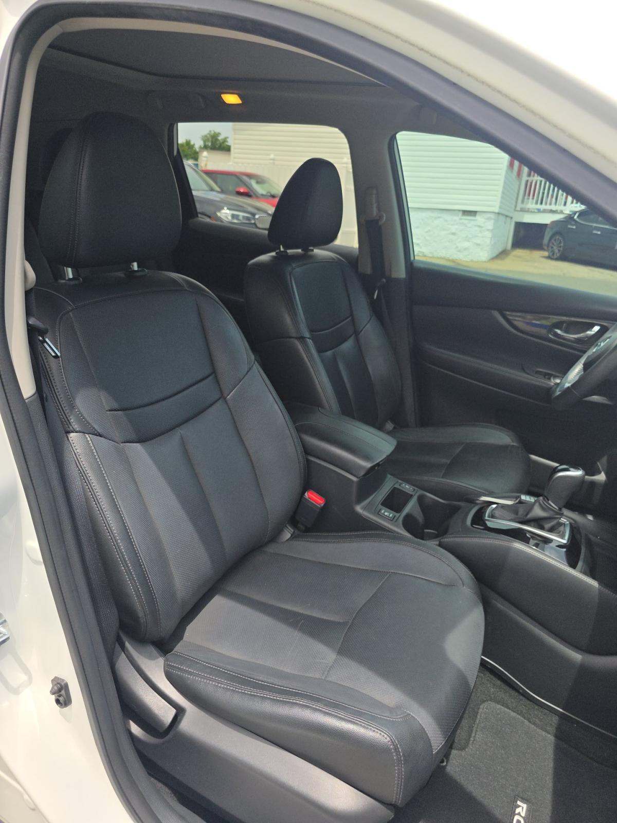 2017 Nissan Rogue SL FWD