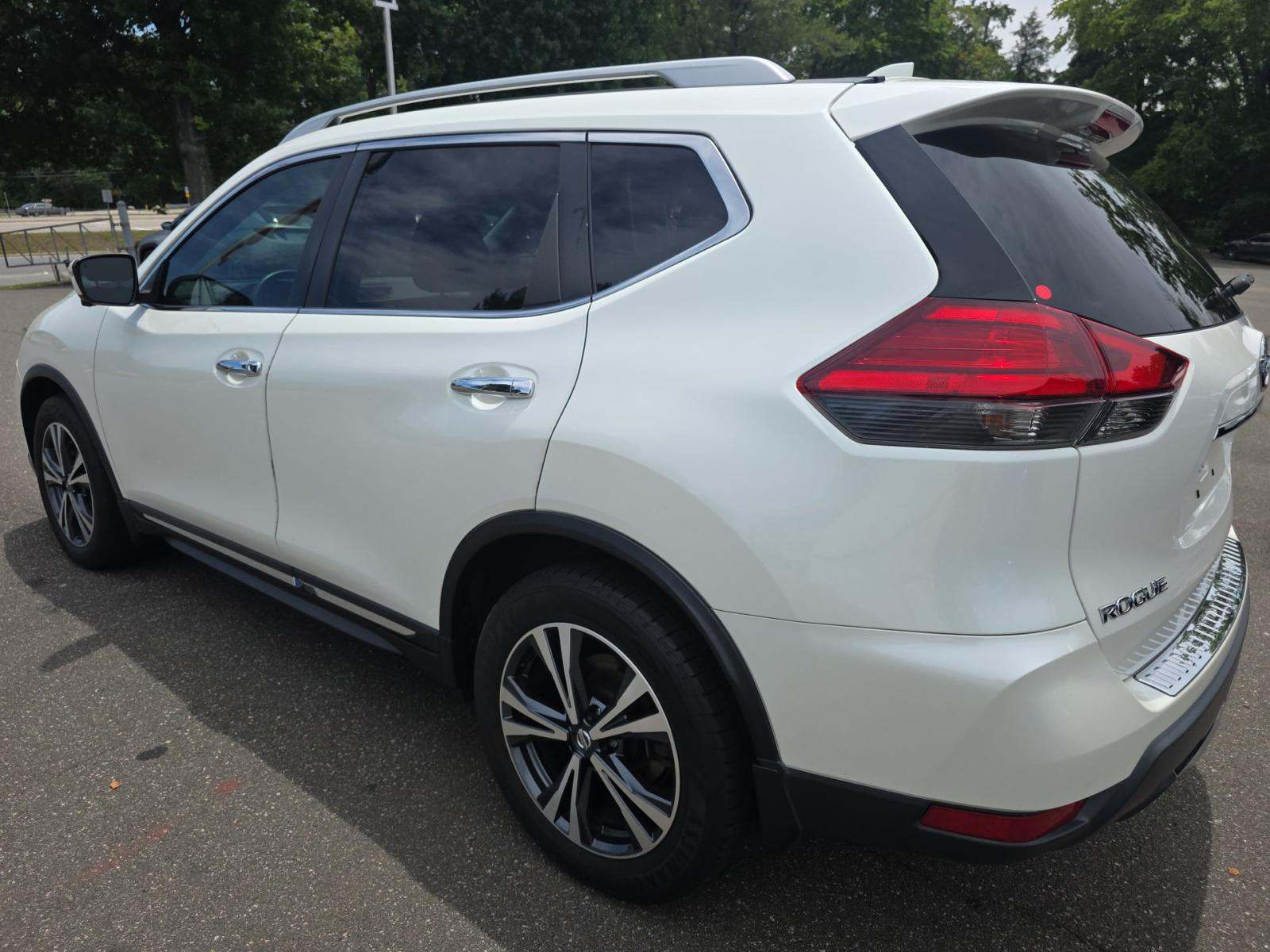 2017 Nissan Rogue SL FWD