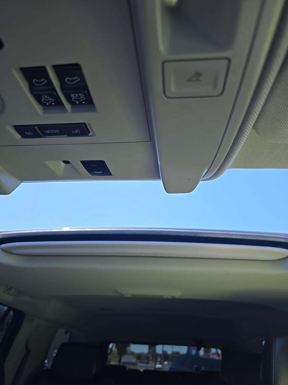 2018 Cadillac Escalade Luxury AWD
