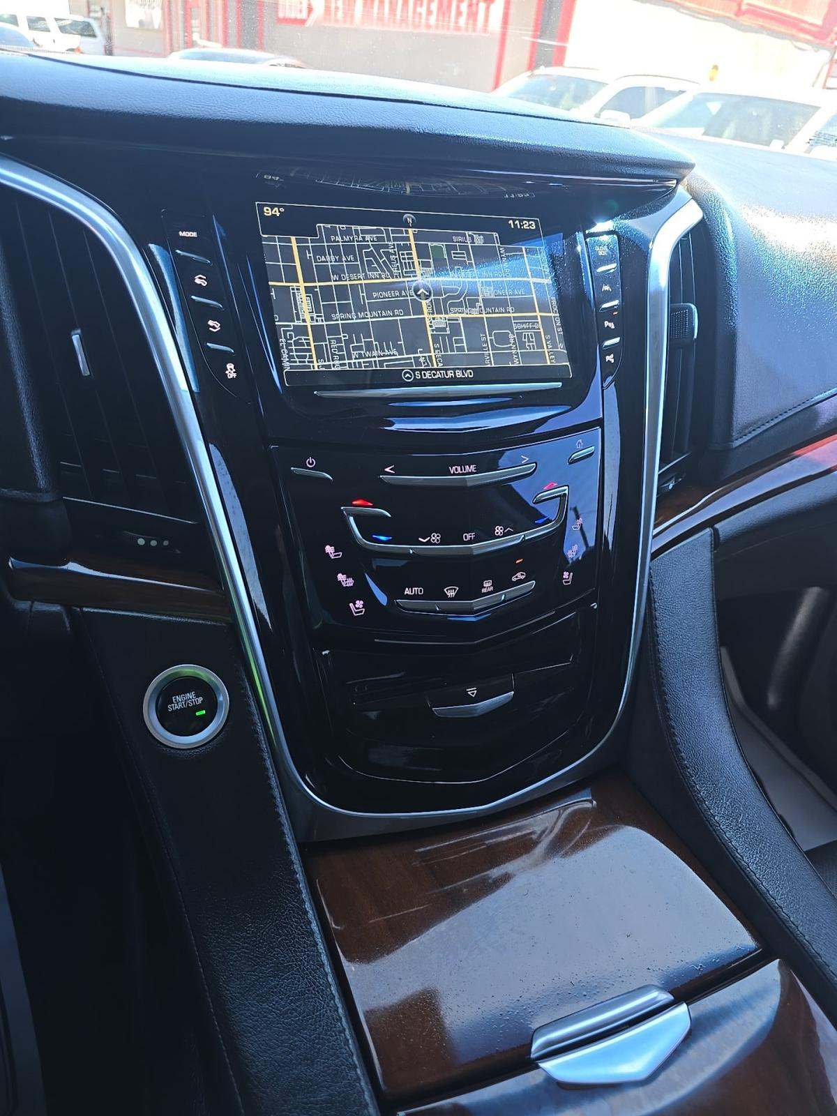 2018 Cadillac Escalade Luxury AWD