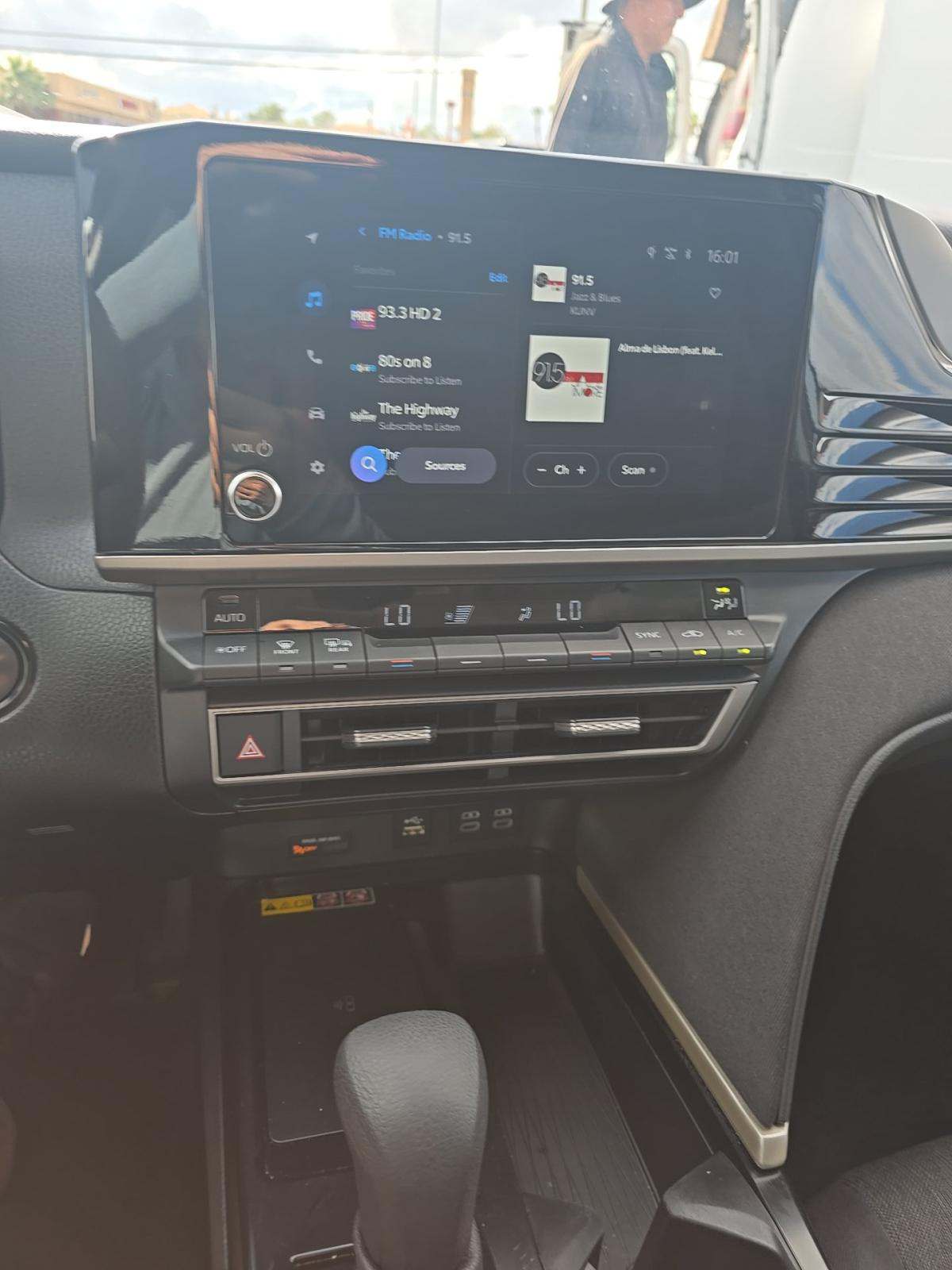 2025 Toyota Camry LE FWD