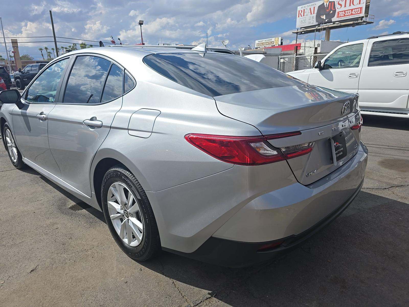 2025 Toyota Camry LE FWD