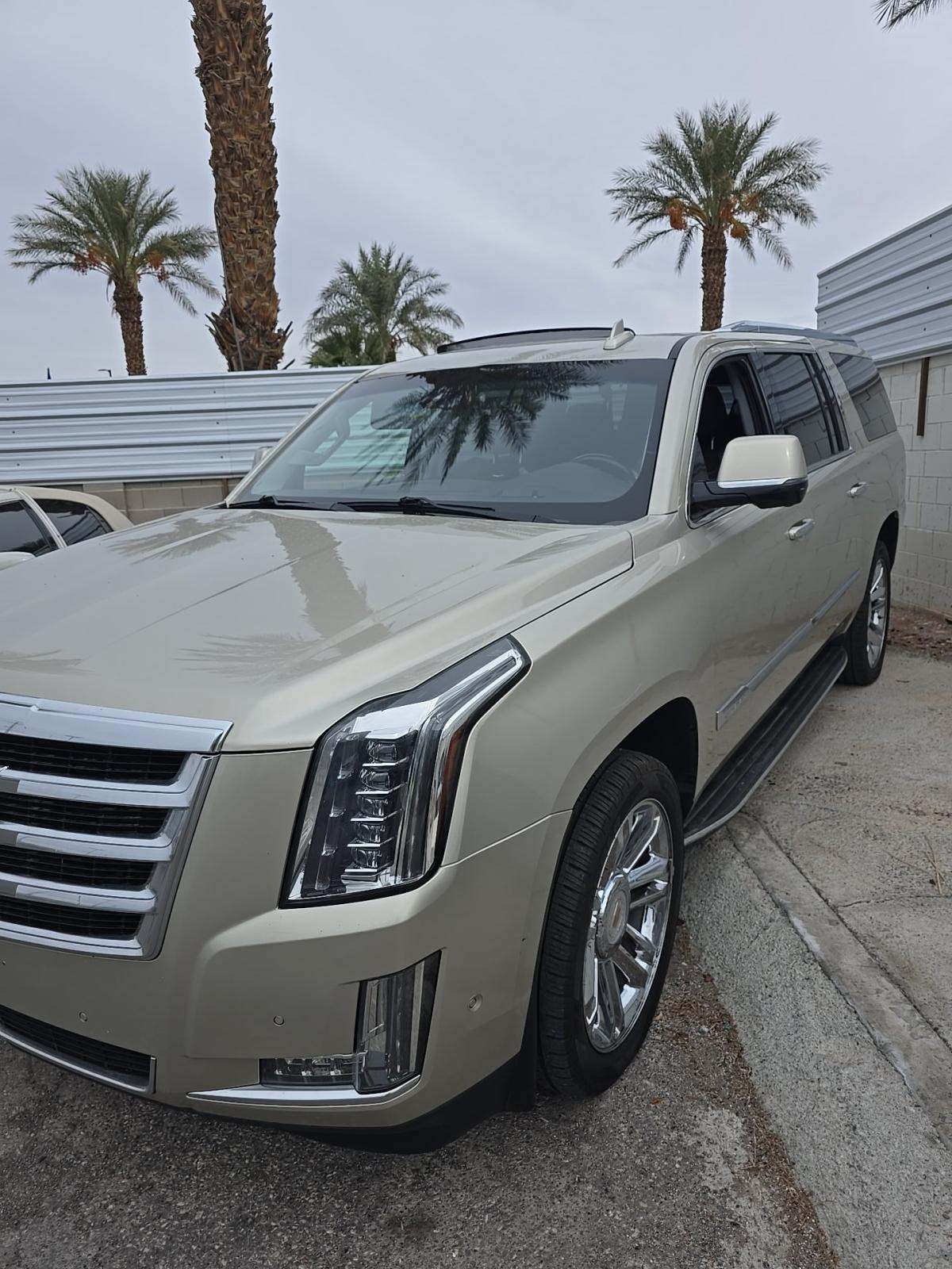 2017 Cadillac Escalade ESV Luxury AWD
