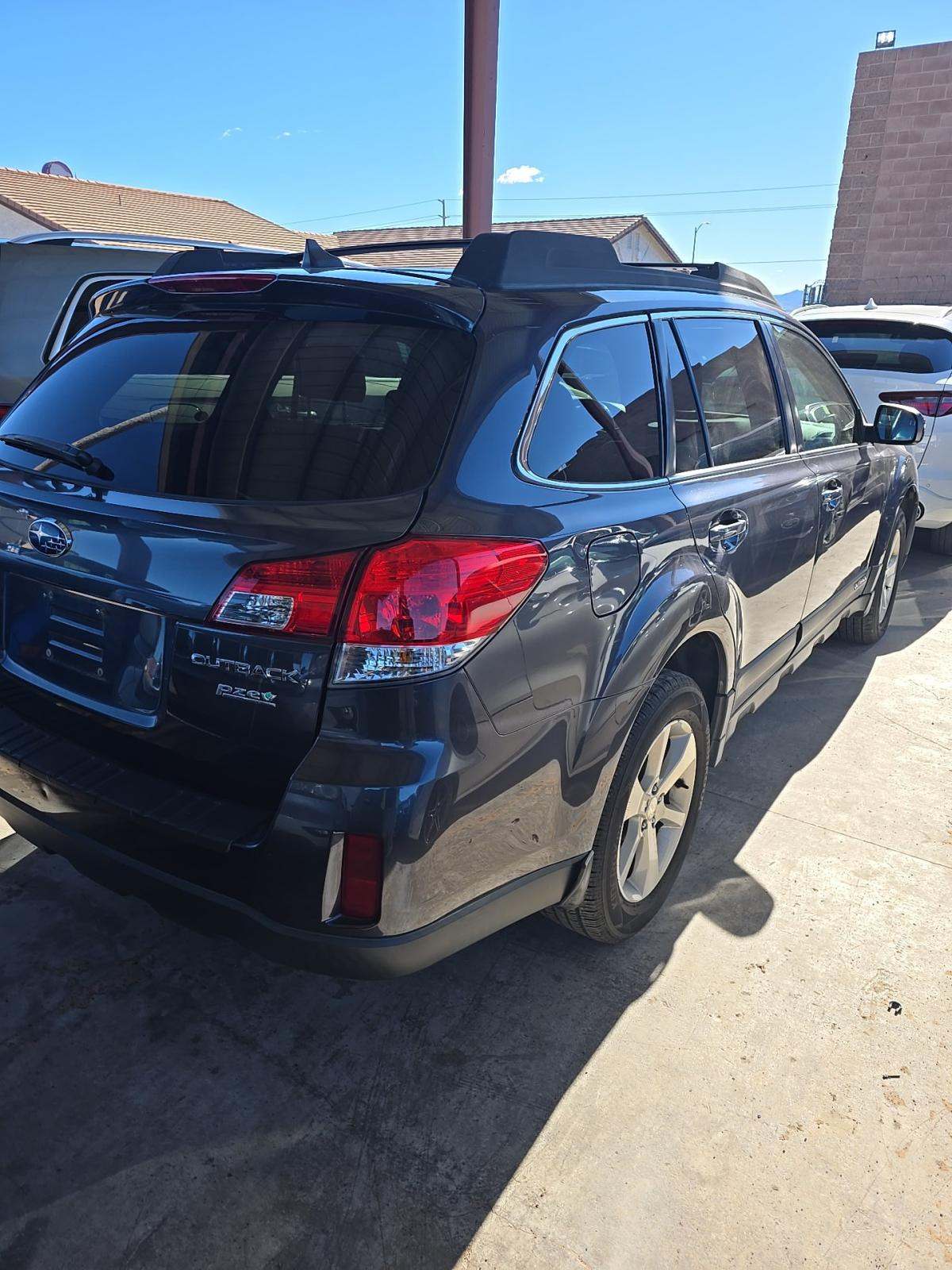 2013 Subaru Outback 2.5i Limited AWD