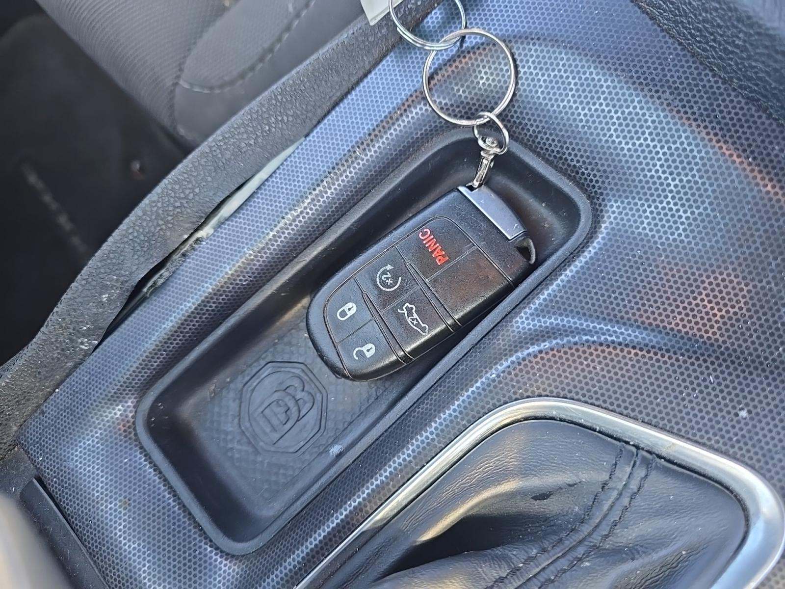 DODGE CHALLENGER - 4