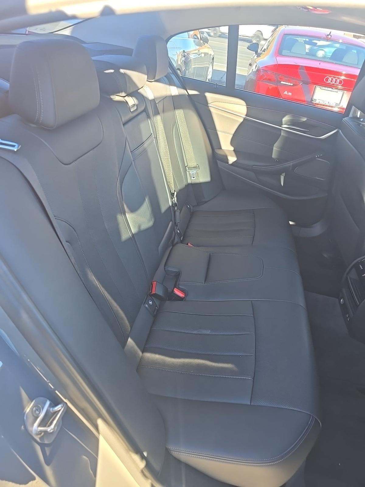 2022 BMW 5 Series 530e xDrive AWD