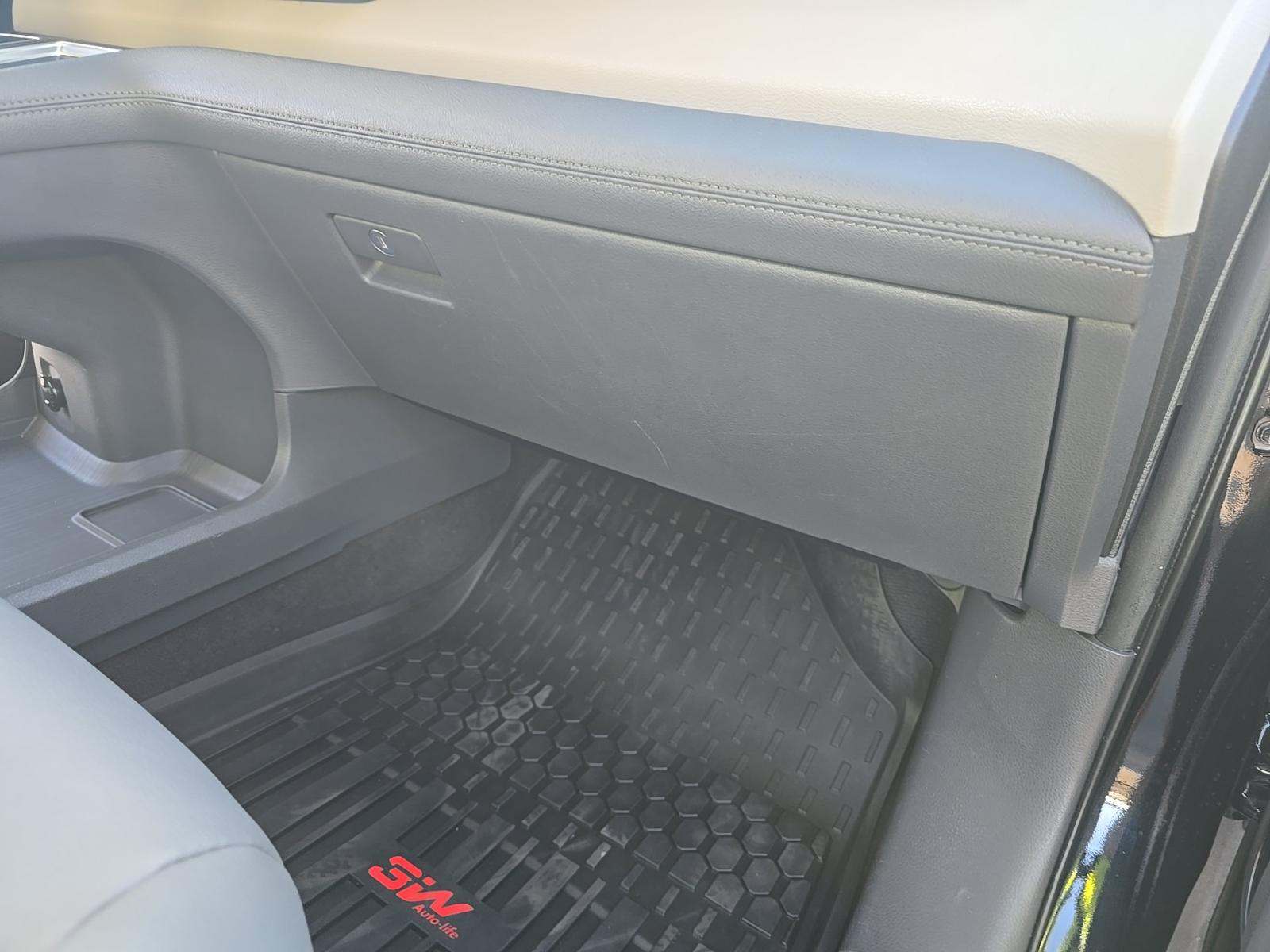 2023 Toyota Sienna XLE FWD