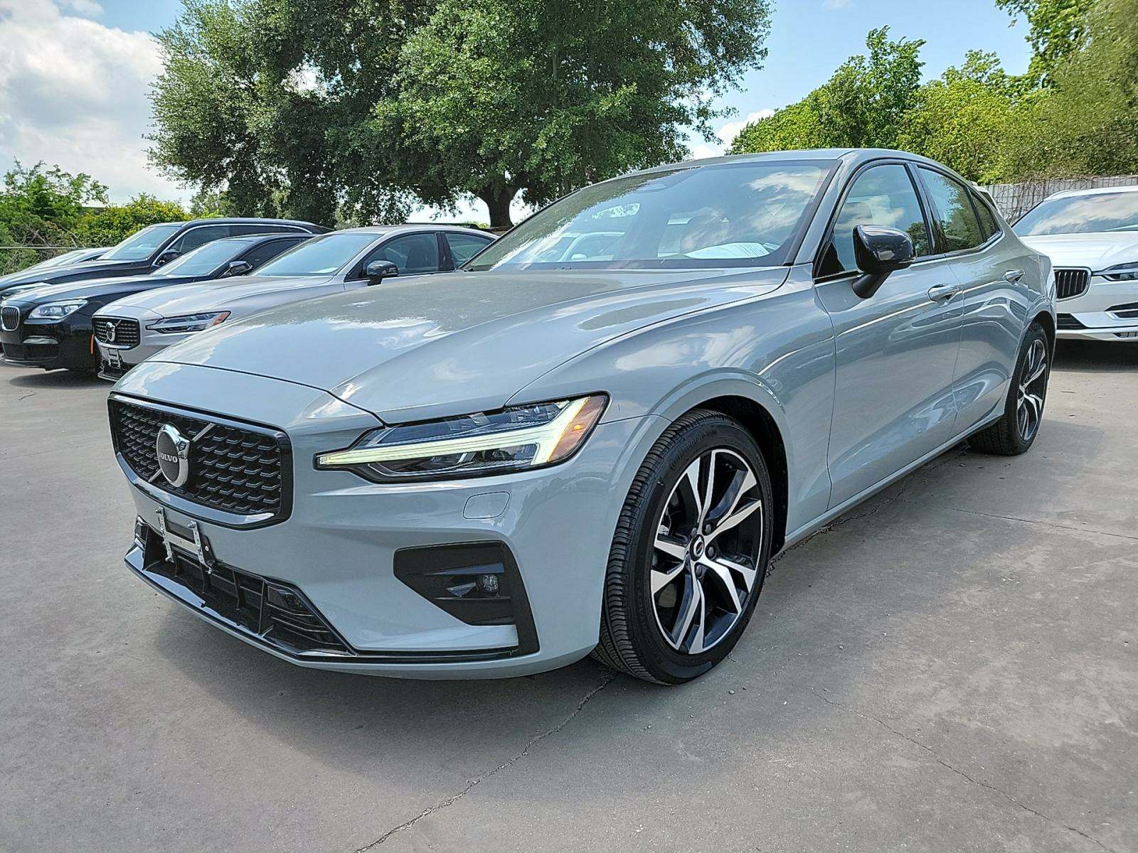 2025 Volvo S60 B5 Core FWD